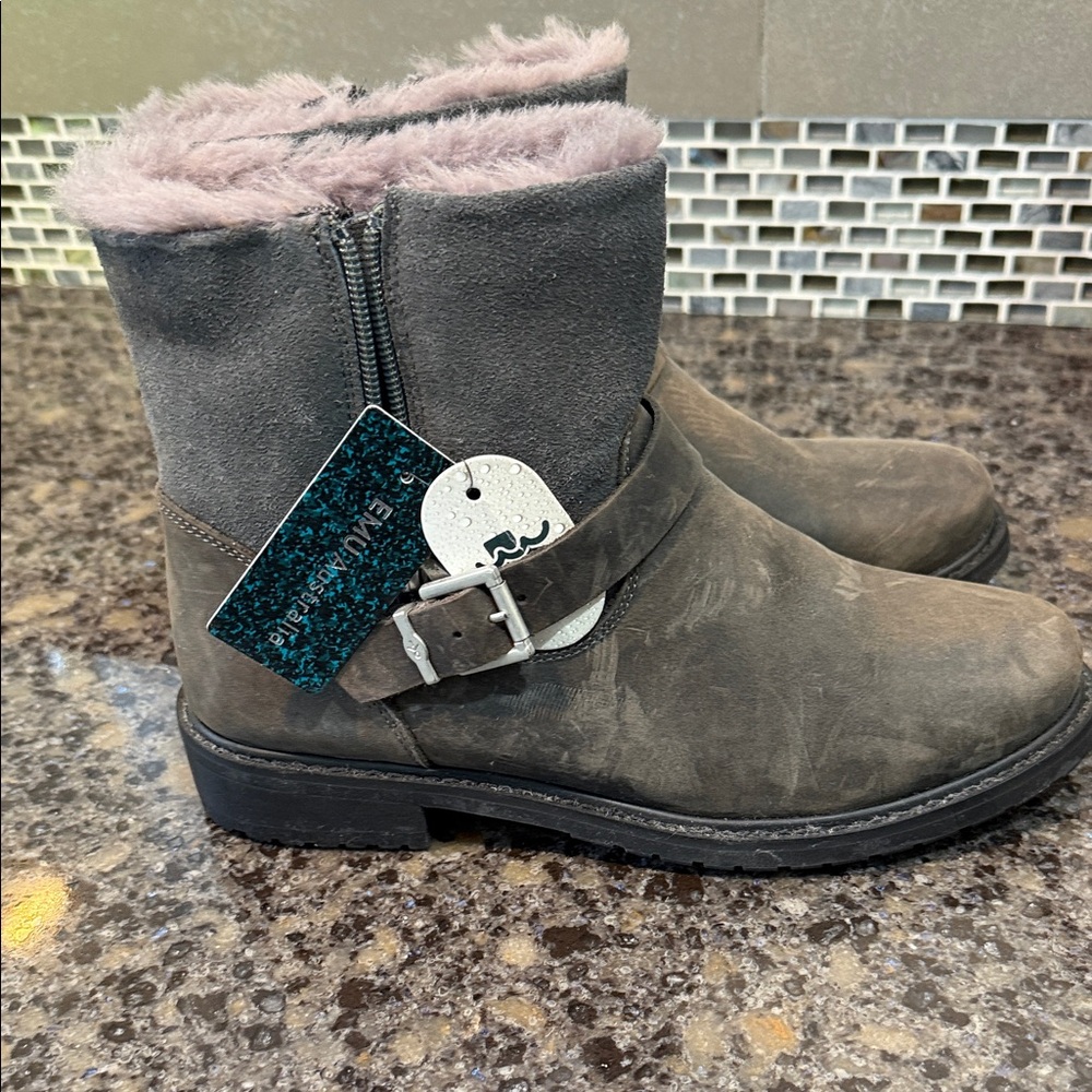 Emu Australia Grey/Black Waterproof merino Wool lined Boots
